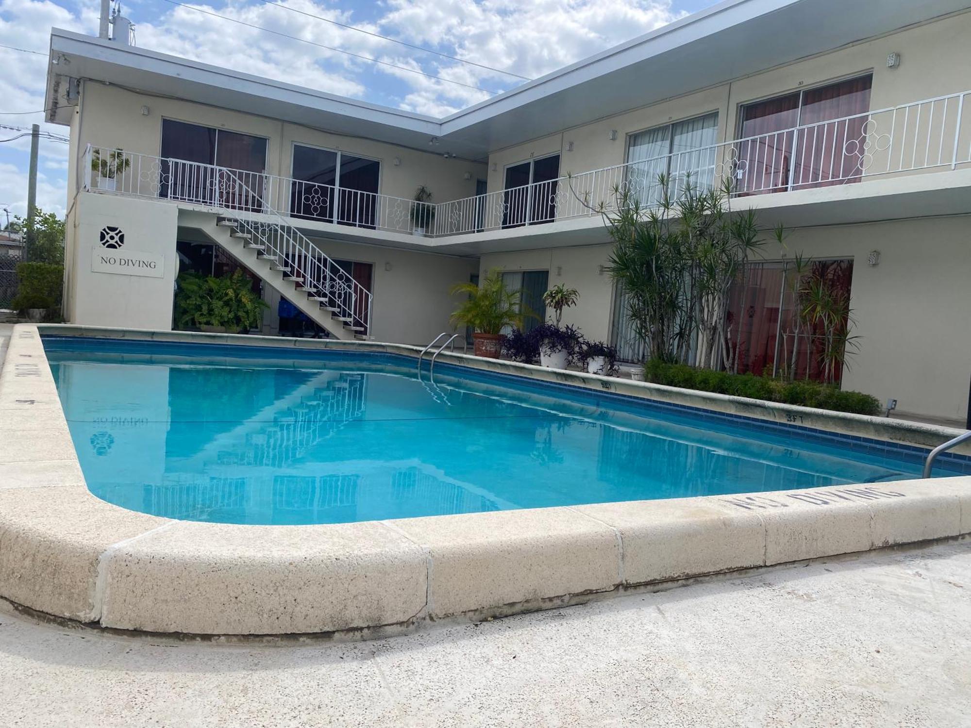 Queens Lodge Motel West Palm Beach Eksteriør billede